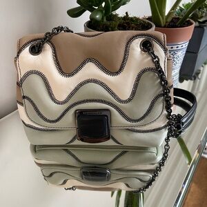 Authentic Longchamp leather Elegant Bag